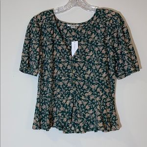 NWT! American Eagle Short Sleeve Floral Blouse